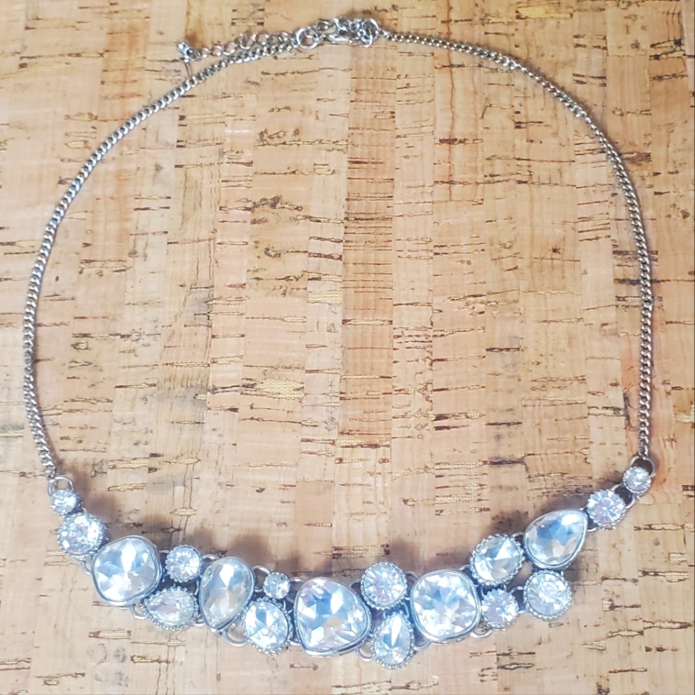 Elegant women's statement necklace with adjustable length 18 1/2" - 22"